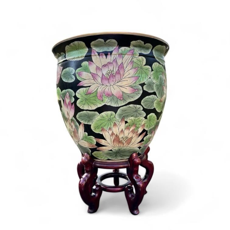 Hand Painted Vase The Qing Dynasty Qinlong-18th Century Famille Noire Lotus, Koi Fish , Signed (1 of 14)