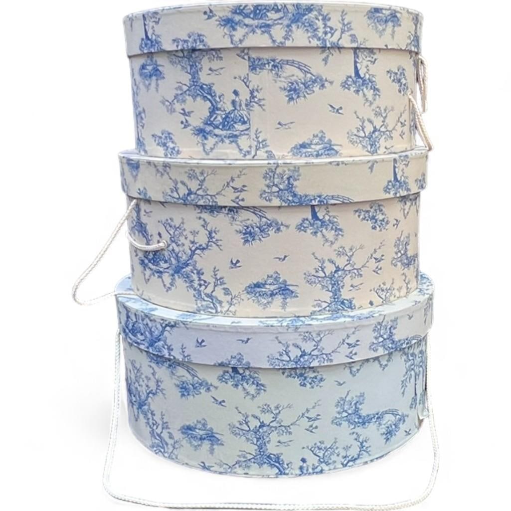 Vintage set of 3 Toile Hat Boxes (1 of 6)