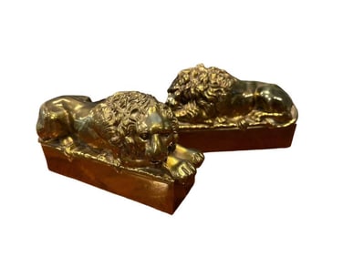 1950s Vintage Antonio Canova (1757-1822)  Sleeping Lion Pair Of Cast Brass Lion Bookends