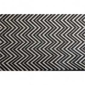 Black and Beige Chevron Pattern Outdoor/Indoor Rug