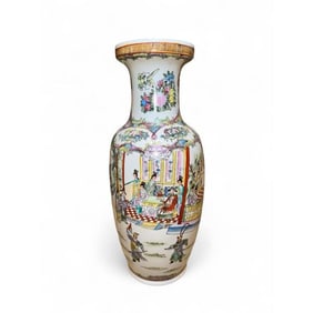 Chinese Porcelain Hand Painted Famille Rose Vase