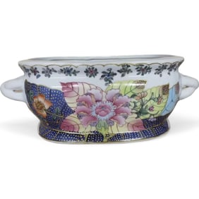 Large Hand-Painted Tobacco Leaf Porcelain Footbath – Double Handle Design