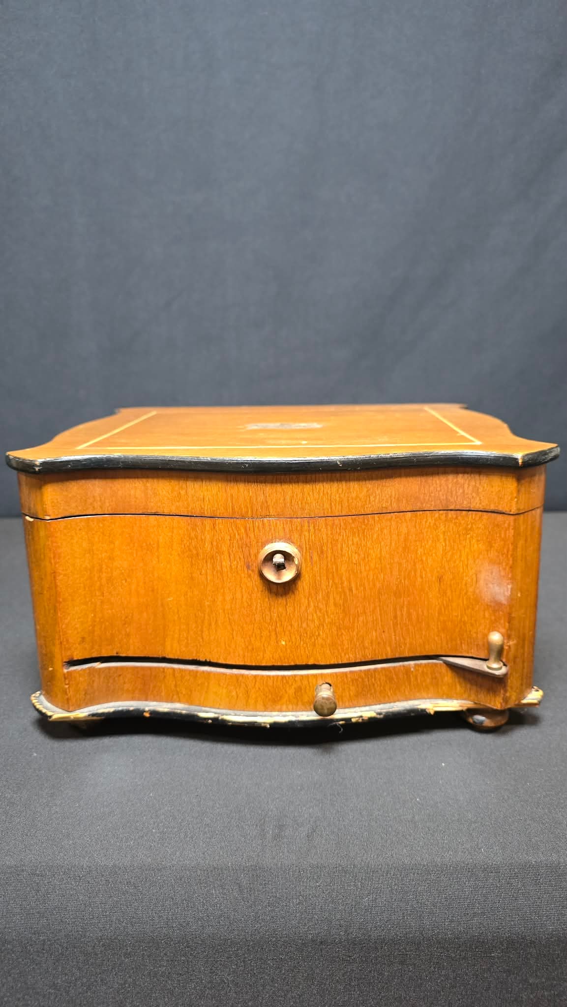 Antique Polyphon Disc Music Box with Illustrated Lid Interior (1 of 6)