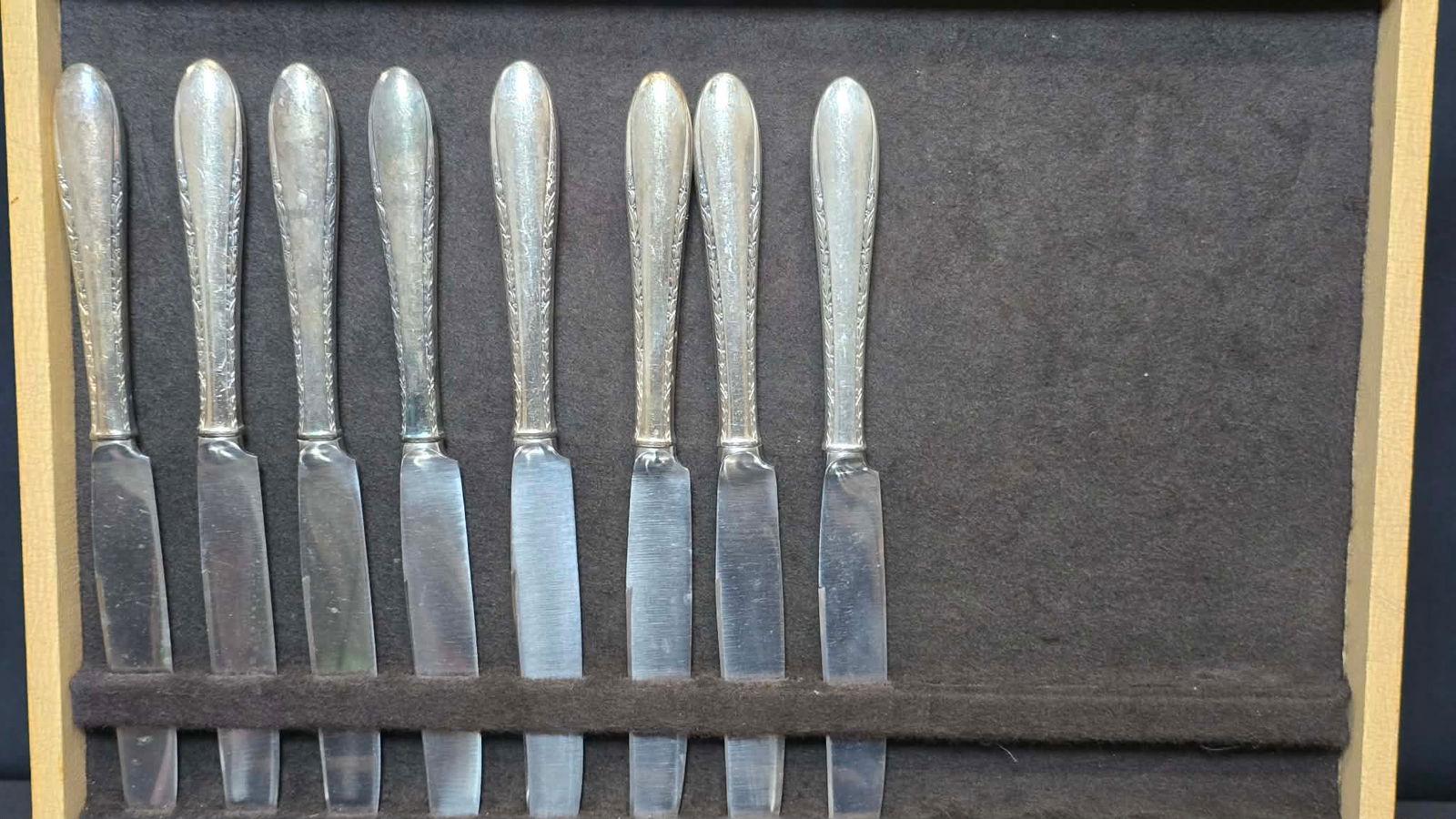 Gorham Silverplate Flatware in Case - 4