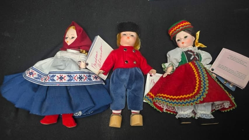 Madame Alexander International Costume Dolls – Russia #548, Czechoslovakia #564 & Netherlands Boy (1 of 7)