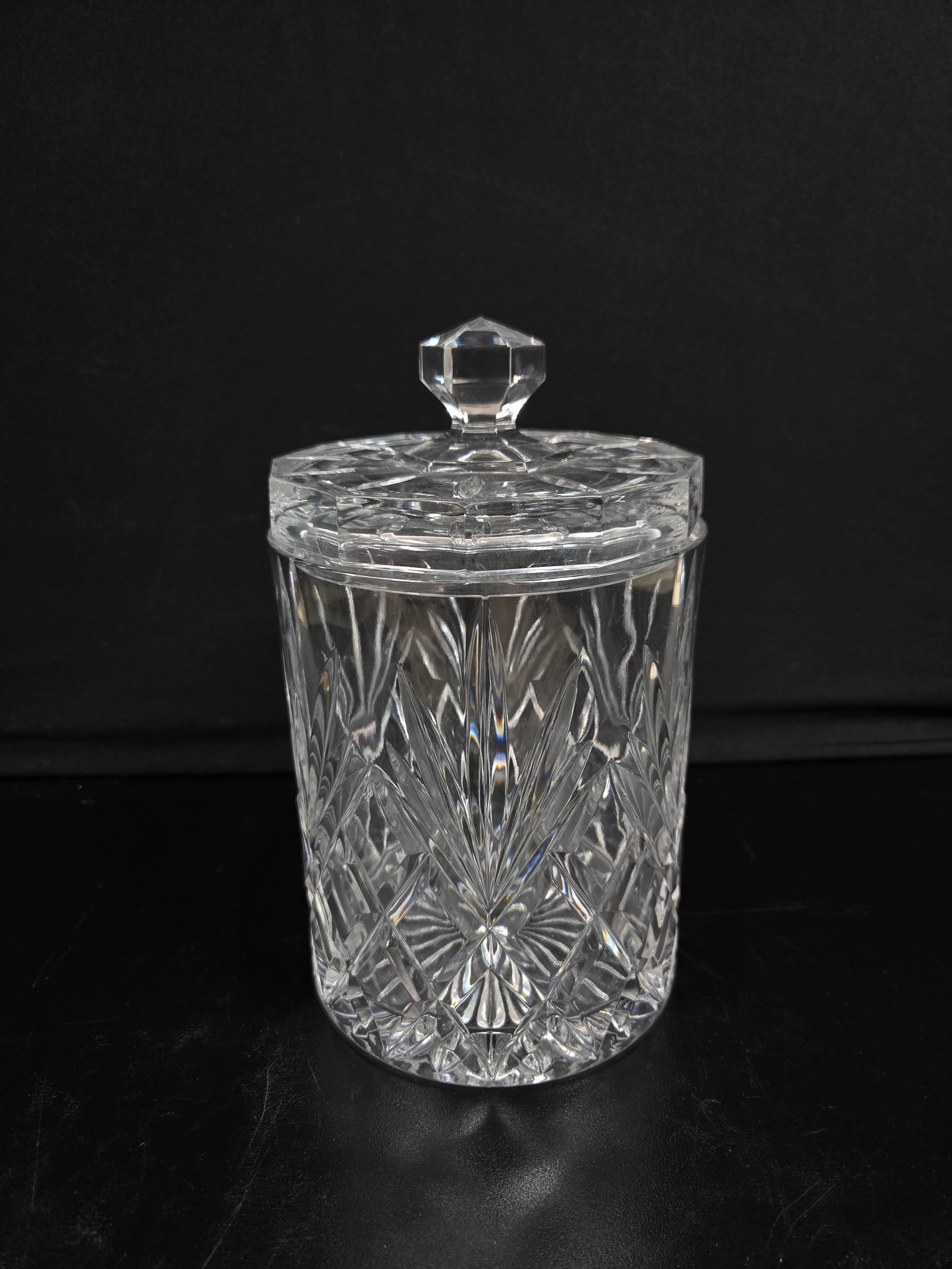 Crystal Biscuit Jar & Lid (1 of 4)