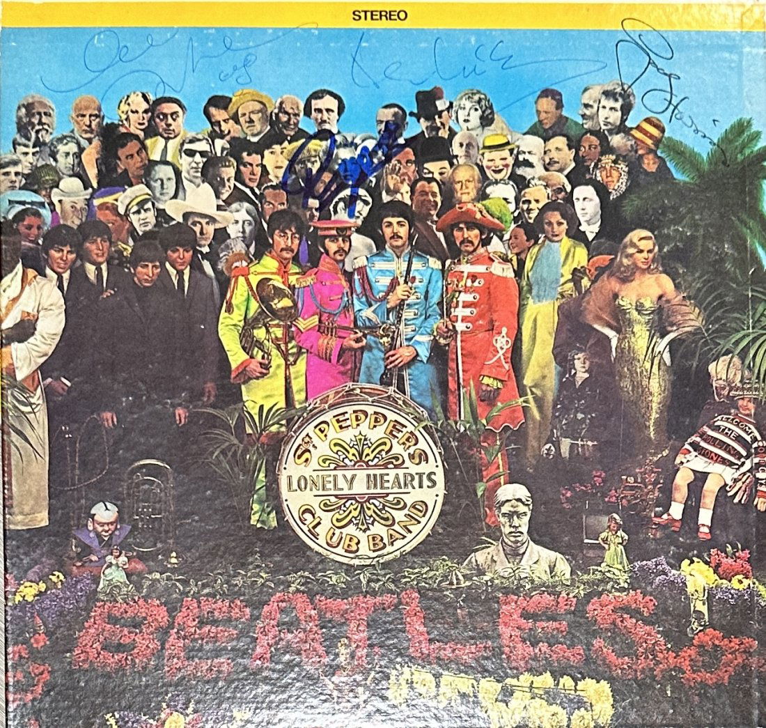 The Beatles Autographed SGT.Peppers Album Stunning Piece. JOHN LENNON (1 of 1)