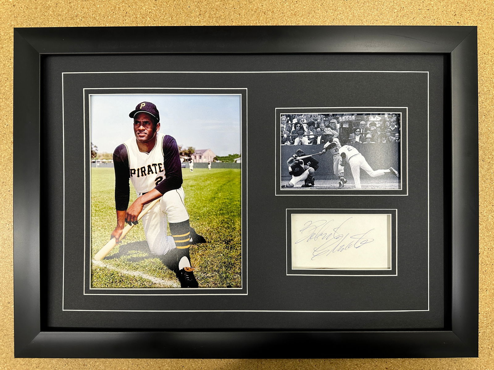 Roberto Clamente autograph matted and framed display (1 of 1)