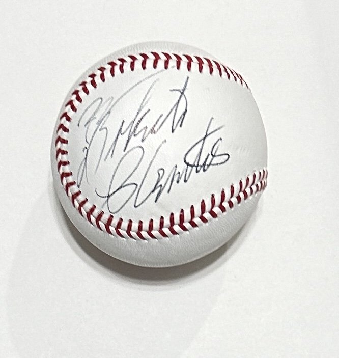 Roberto Clemente Autographed Baseball (1 of 1)