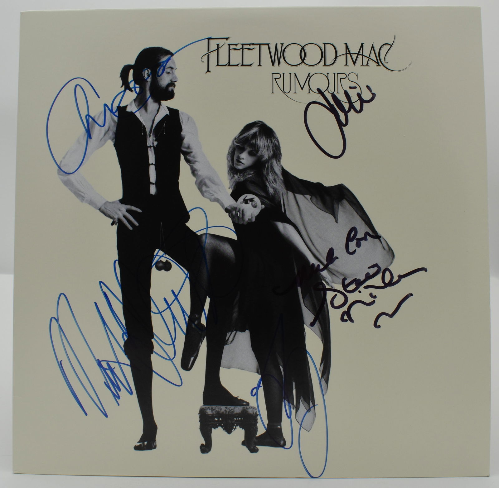 Fleetwood Mac autograohed Rumours album (1 of 1)