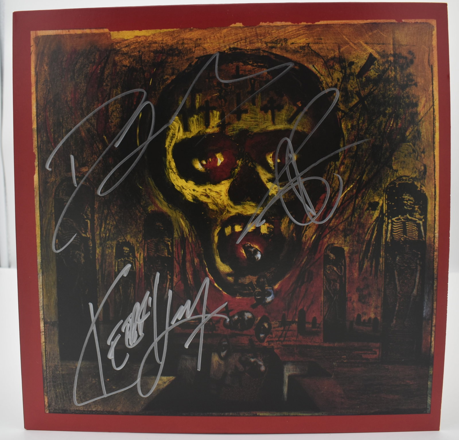 Slayer autographed album cover: If you have any questions about an item, please message on LiveAuctioneers or send an email to bids@hiramsah.com . Displays listed are mockup photos unless listed differently in the description, Displ