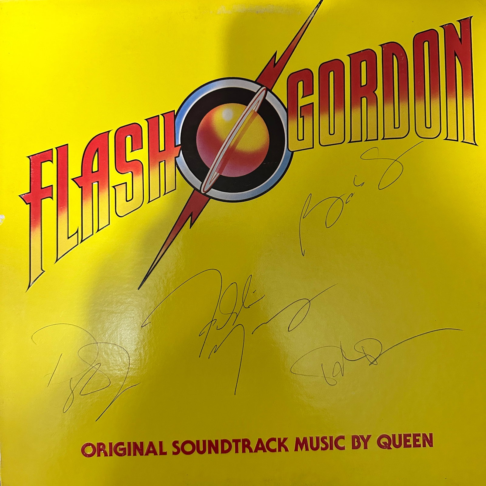 Queen Autographed Album RARE FREDDIE BRIAN JOHN ROGER W/COA: If you have any questions about an item, please message on LiveAuctioneers or send an email to bids@hiramsah.com . Displays listed are mockup photos unless listed differently in the description, Displ