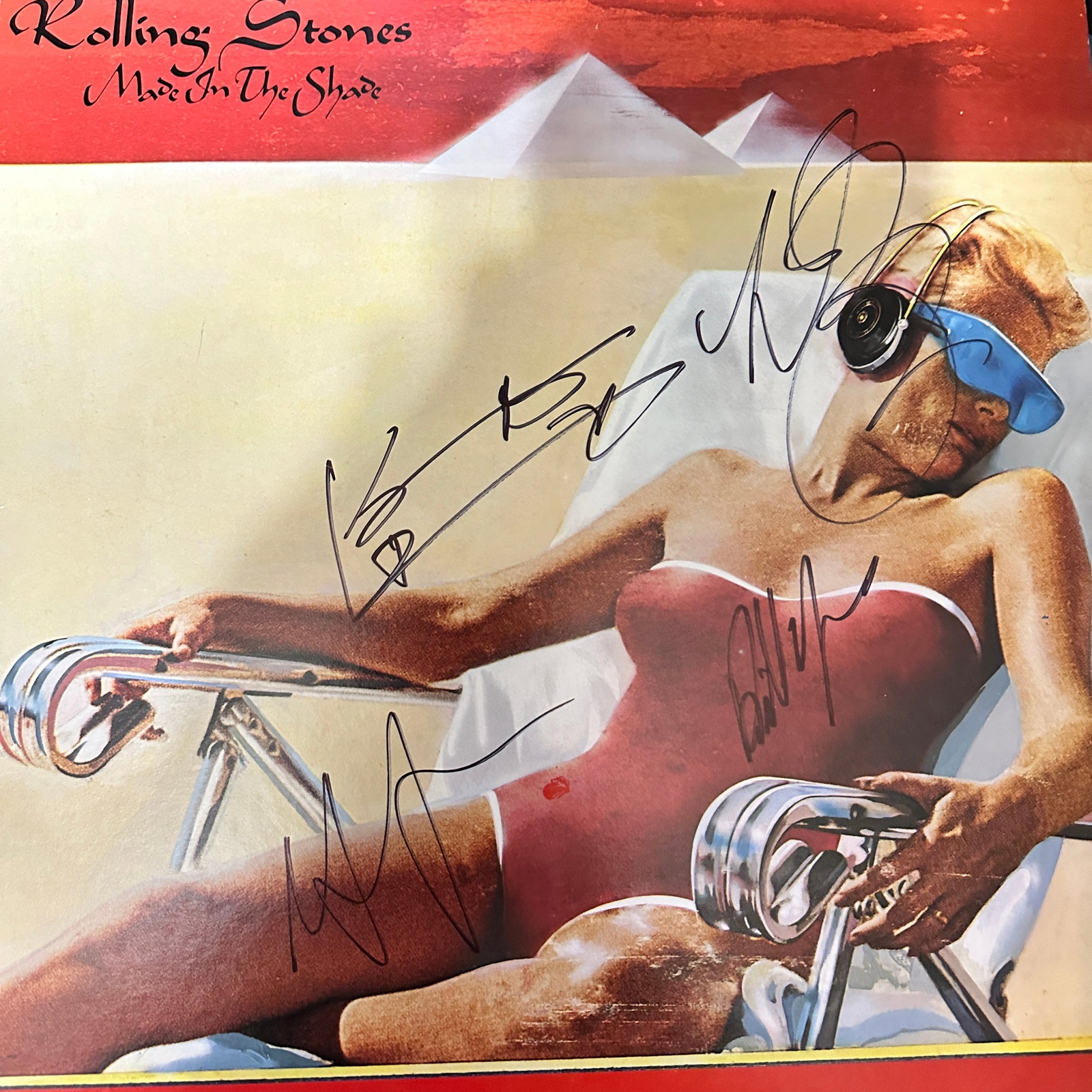 The Rolling Stones Autographed Album W/COA WATTS KEITH MICK BILL: If you have any questions about an item, please message on LiveAuctioneers or send an email to bids@hiramsah.com . Displays listed are mockup photos unless listed differently in the description, Displ