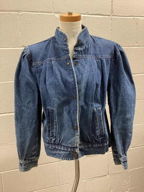 Vintage Made in Turkey Pleated Detail Denim Jacket: Snap Buttons Size M