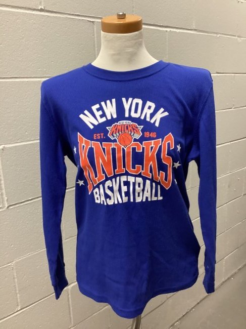 New York Knicks Waffle Knit Thermal: Size 18/20 Youth Approx. Mens S
