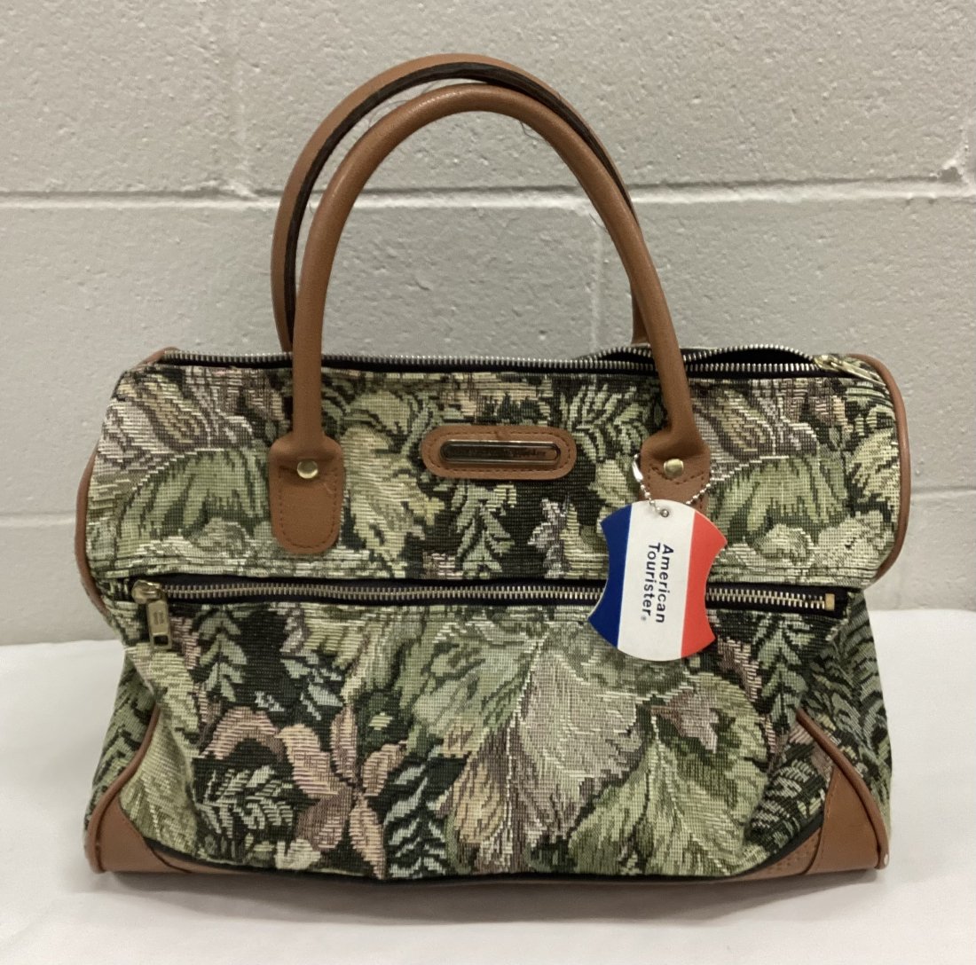 1990s American Tourister Floral Duffel: Approx 16”x10”x11” plus handles