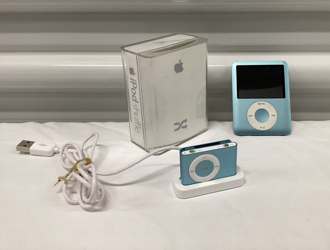 Apple IPod Shuffle & Nano (1 of 4)