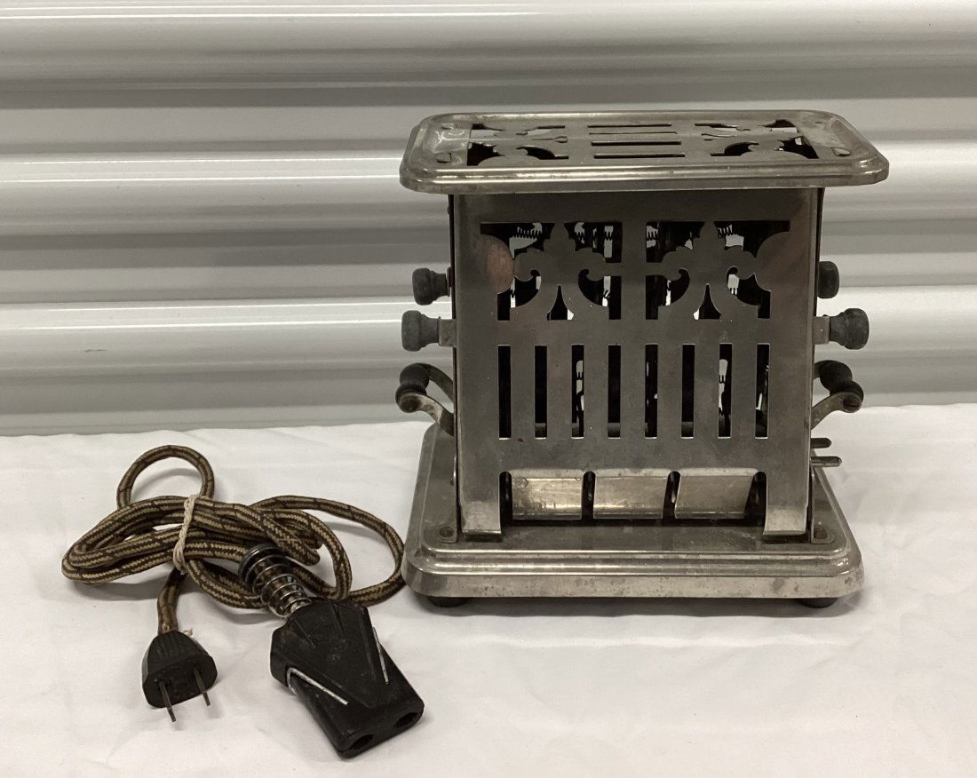 Vintage Universal Toaster (1 of 4)
