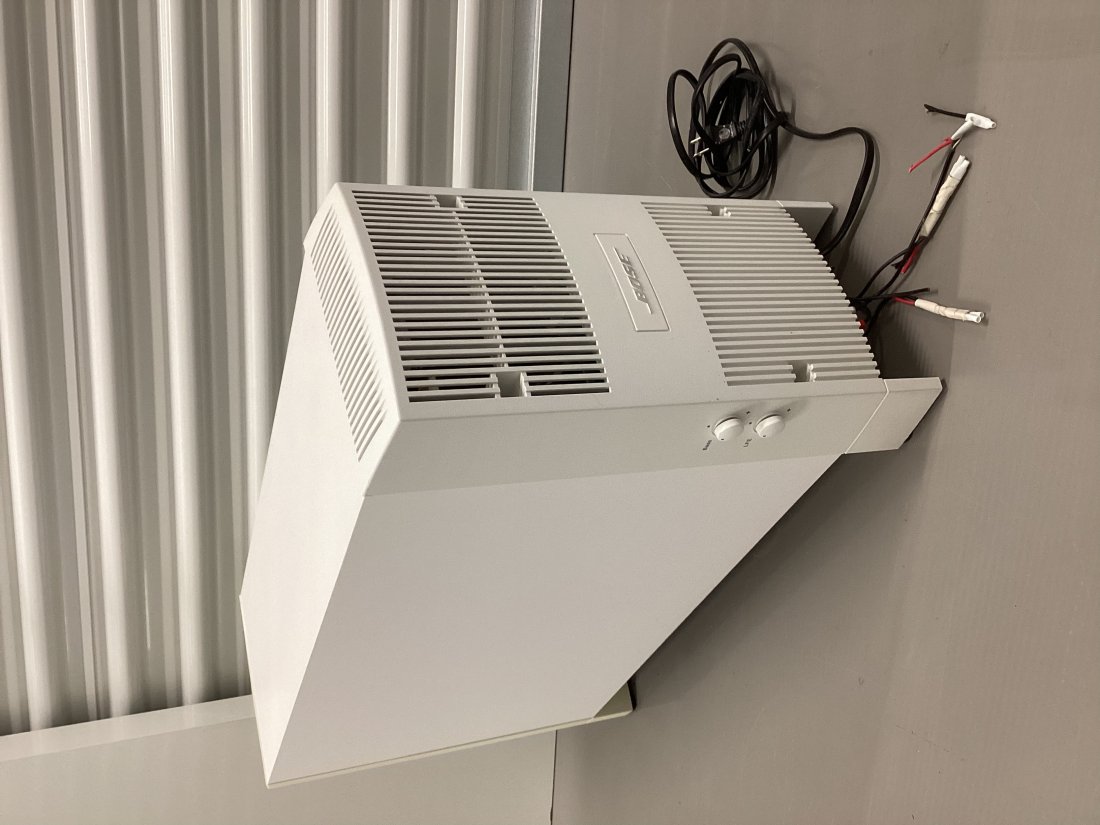 Bose Acoustimass Series 10 Subwoofer (1 of 3)