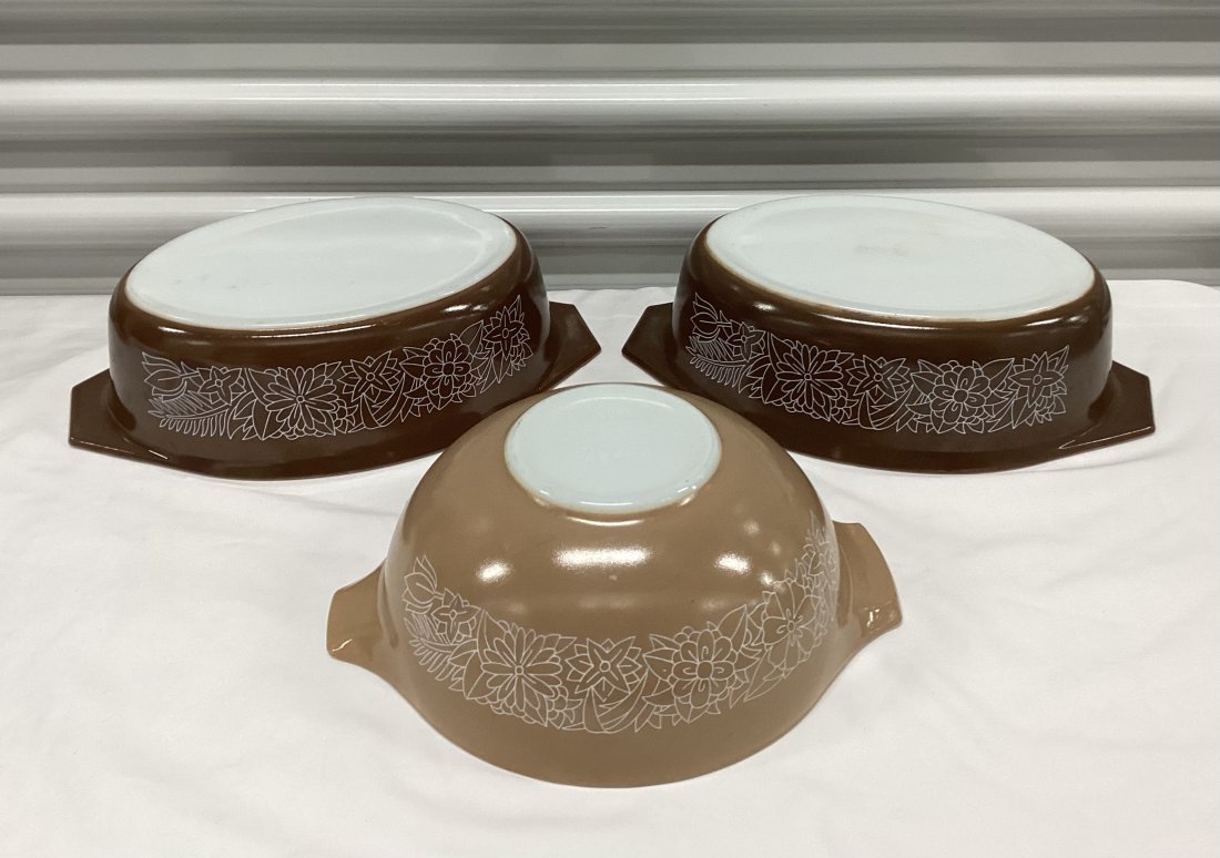 Vintage Pyrex Woodland: Round 443