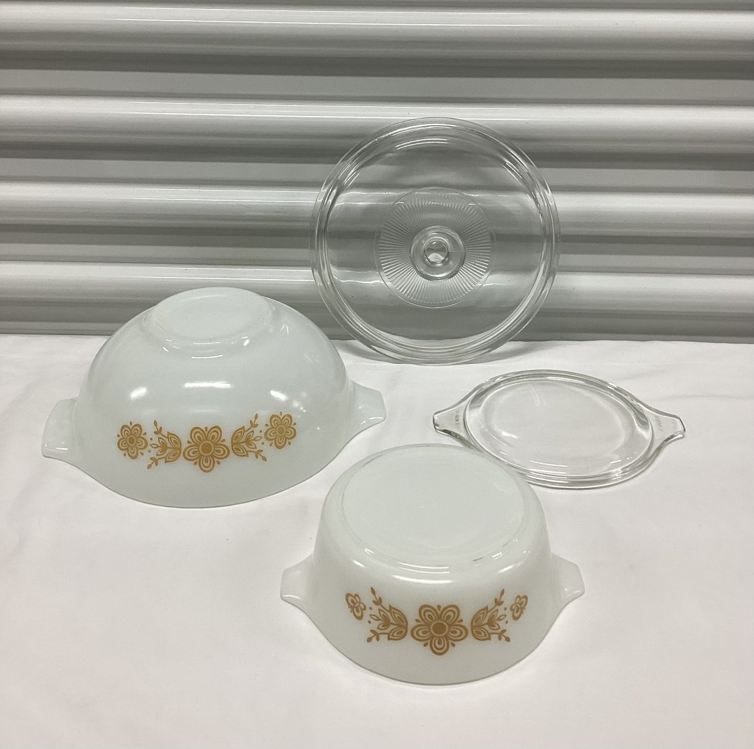 Vintage Pyrex Butterfly Gold: Larger 443