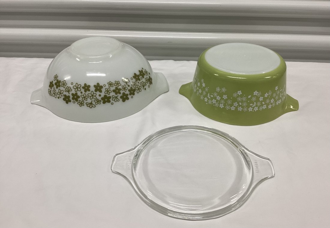 Vintage Pyrex Spring Blossom: Larger 443