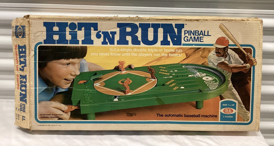 1976 Ideal Toy Hit ‘N Run Baseball Pinball Game (1 of 4)