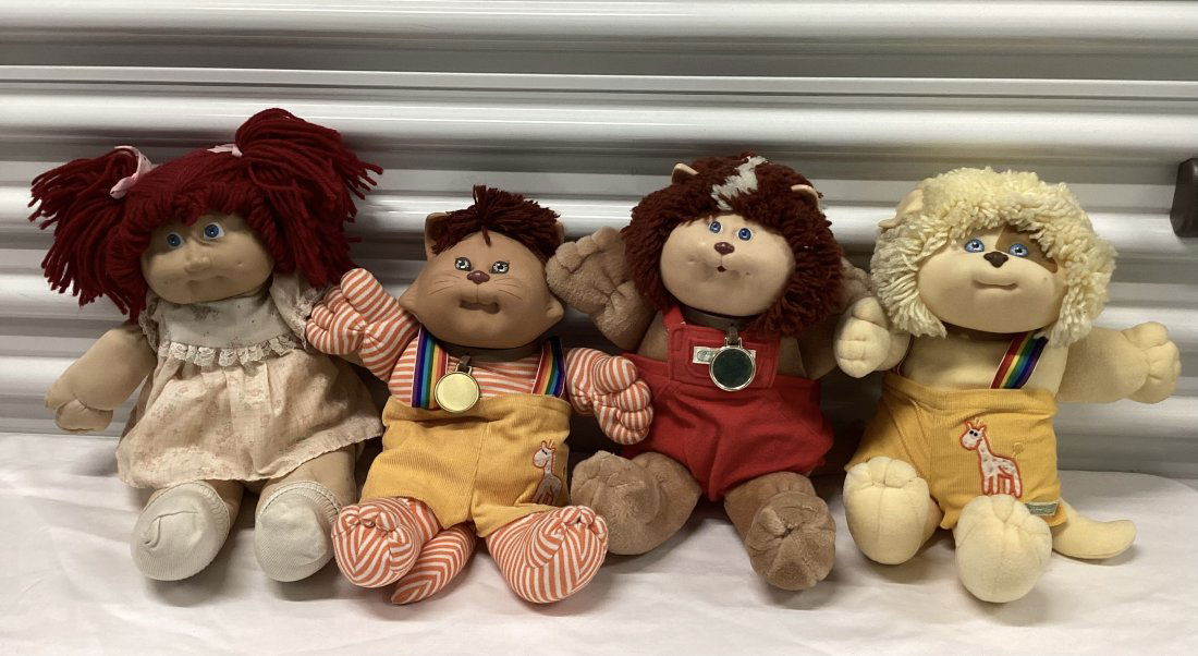 1983/85 Cabbage Patch Koosas & Red Hair Doll (1 of 4)