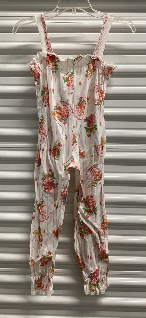 1981 Strawberry Shortcake Little Girls Romper Jammies: Size 8