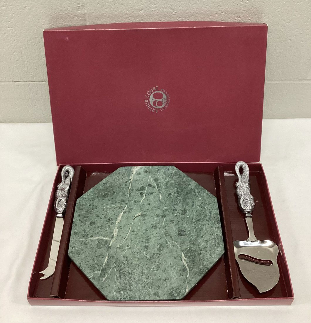 Vintage Arthur Court Elephant Head Handle Cheese Set in Original Box (1 of 3)