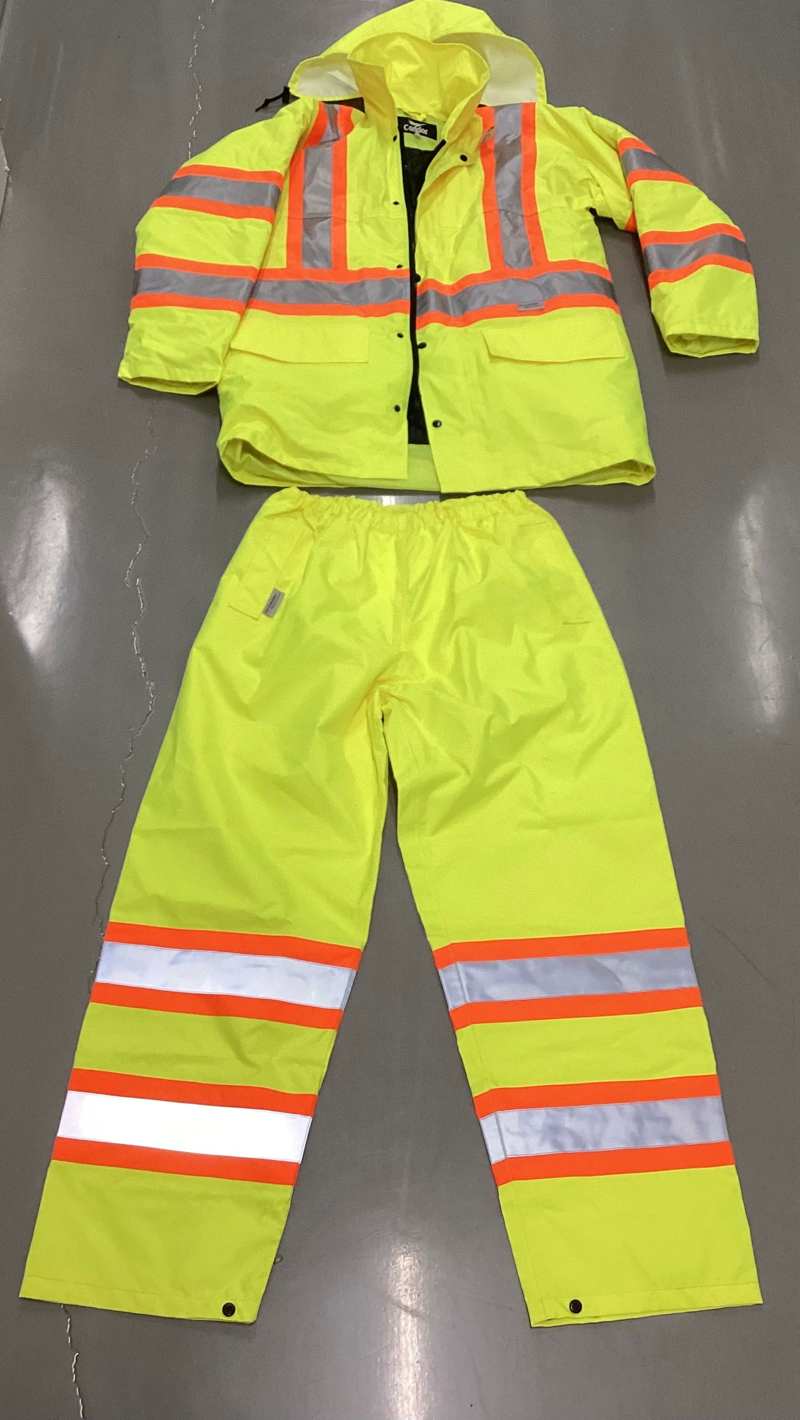 Condor High Visibility Reflective Hooded Lined Jacket With Pants (1 of 6)