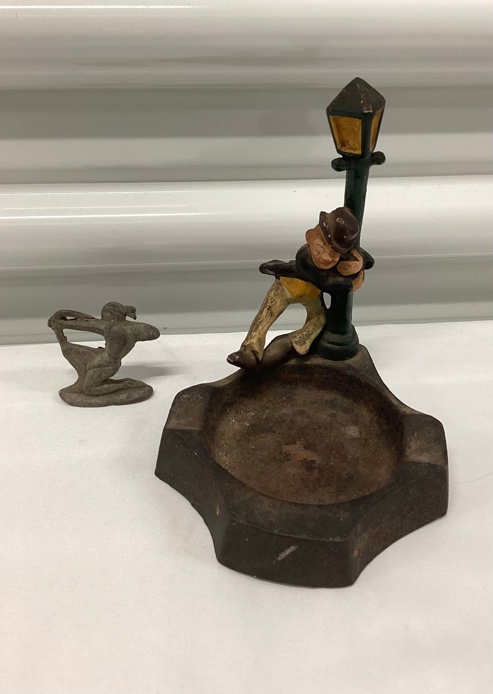 Vintage Cast Iron Drunk Man on Lamp Post Ashtray & Lead Figure (1 of 3)