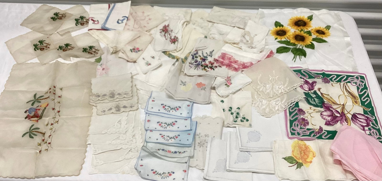 Collection of Vintage Hankies: Lace, Embroidered, Floral
