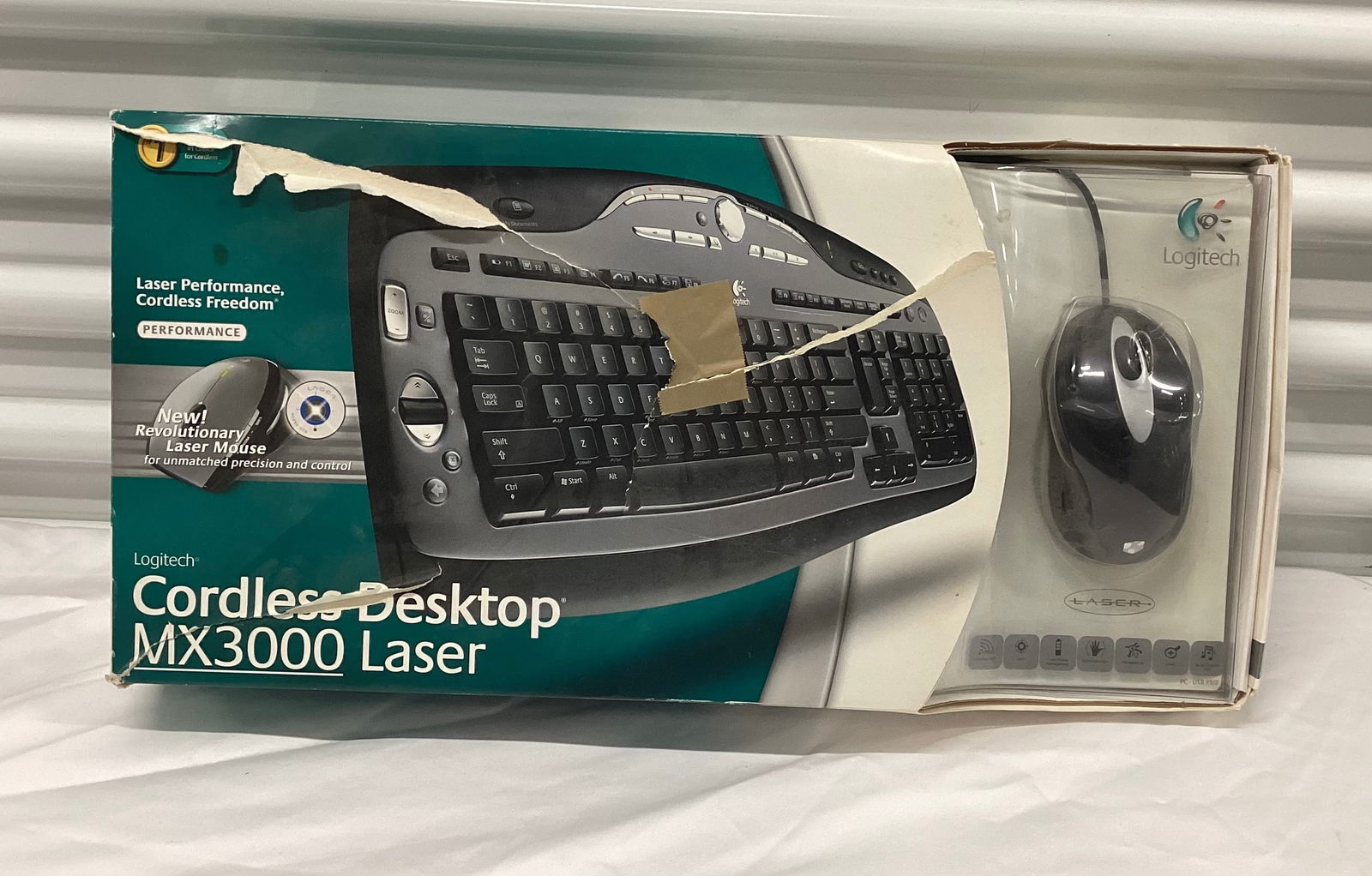 Logitech Cordless Keyboard & Laser Mouse (1 of 2)