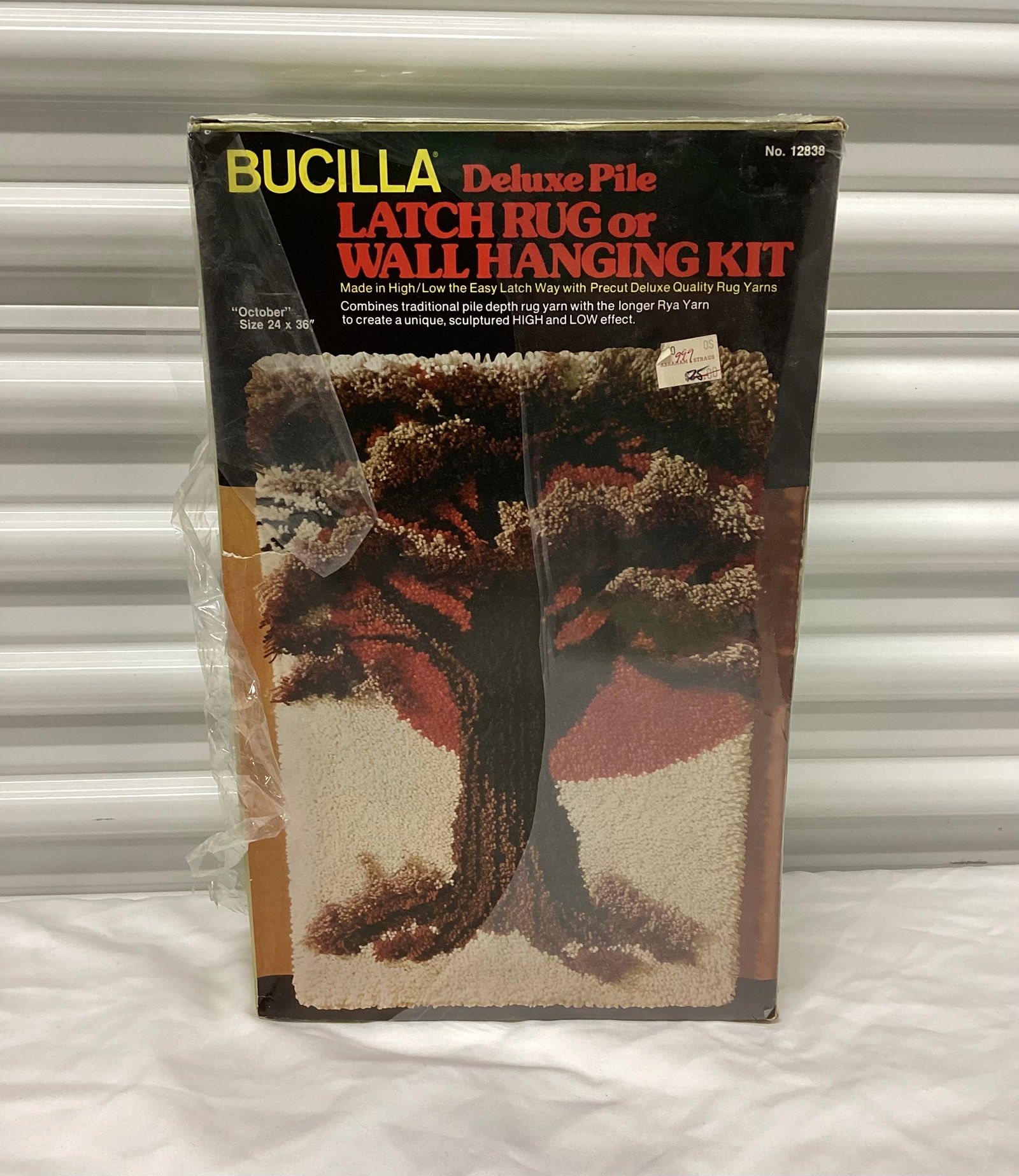 Vintage Bucilla October Latch Rug or Wall Hanging Kit (1 of 3)