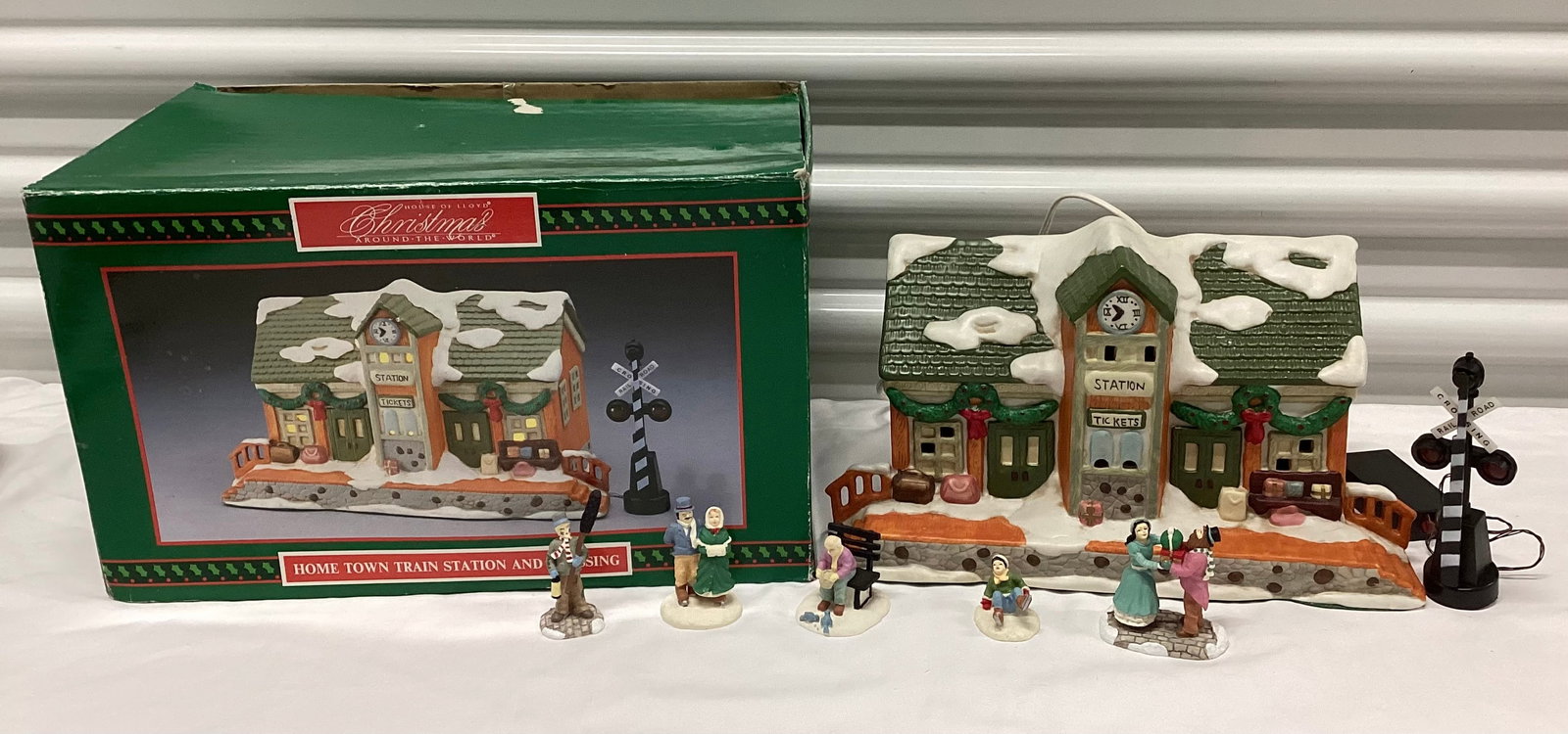 1995 House of Lloyd Christmas Around The World Train Station (1 of 3)