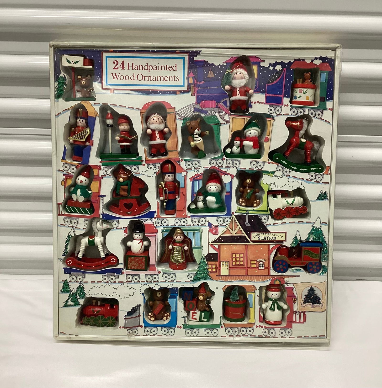 1992 Set of 24 Wooden Christmas Ornaments (1 of 5)