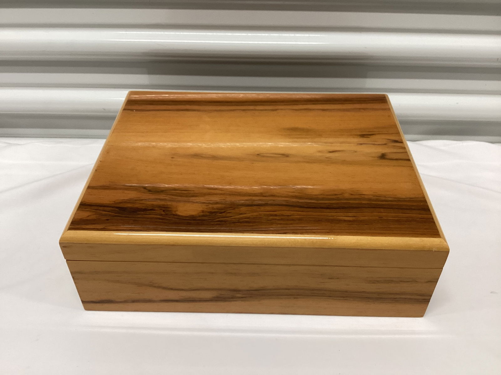 Made in Spain Thompson Humidor with Leather Cigar Case (1 of 4)