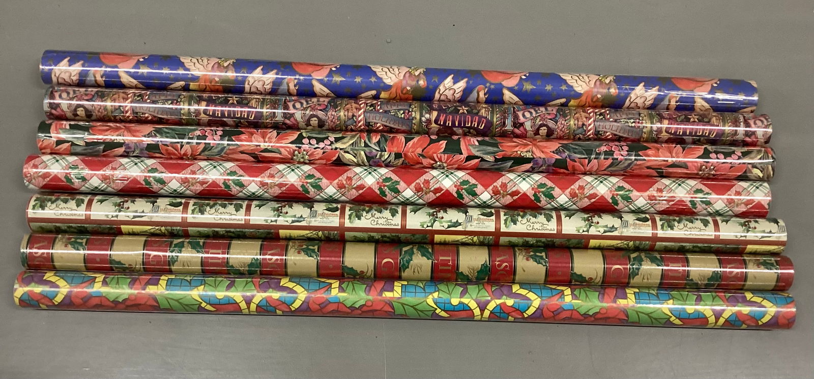 Sealed Vintage Holiday Gift Wrap (1 of 3)