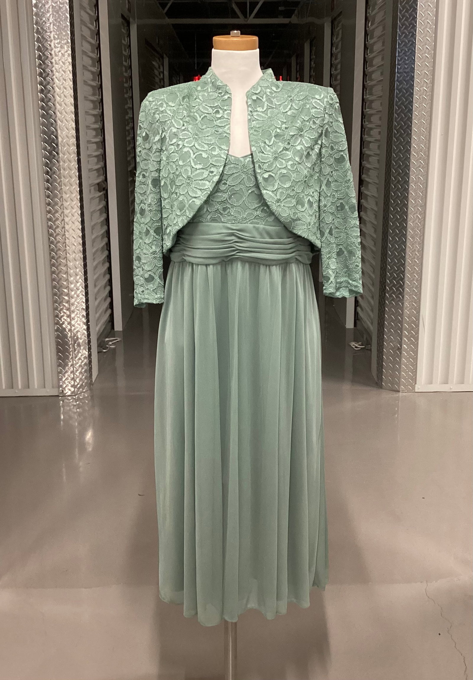 Pretty Mint Green Mother of the Bride Dress with Jacket: Size 12