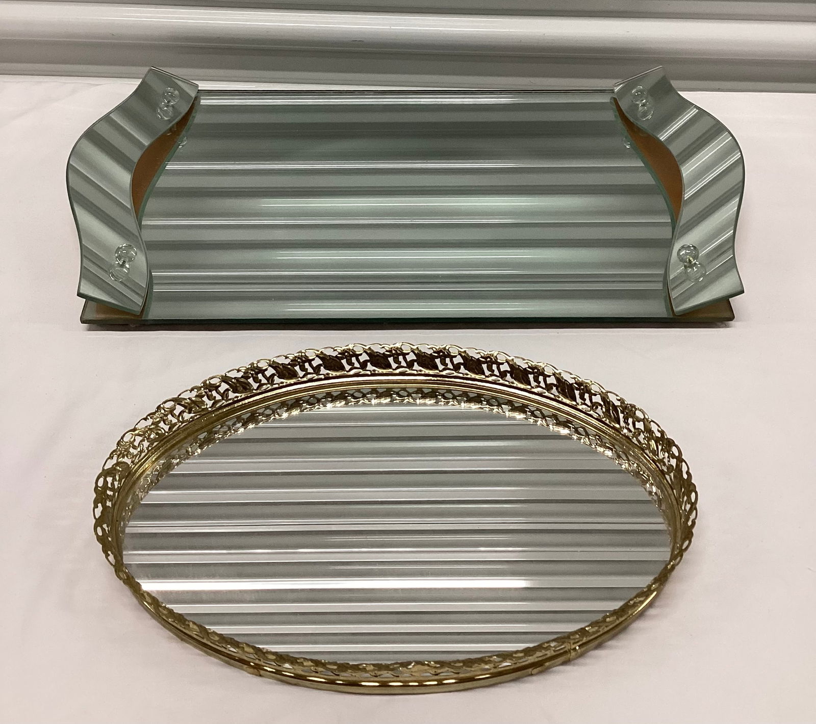 Vintage Mirrored Vanity Trays (1 of 4)