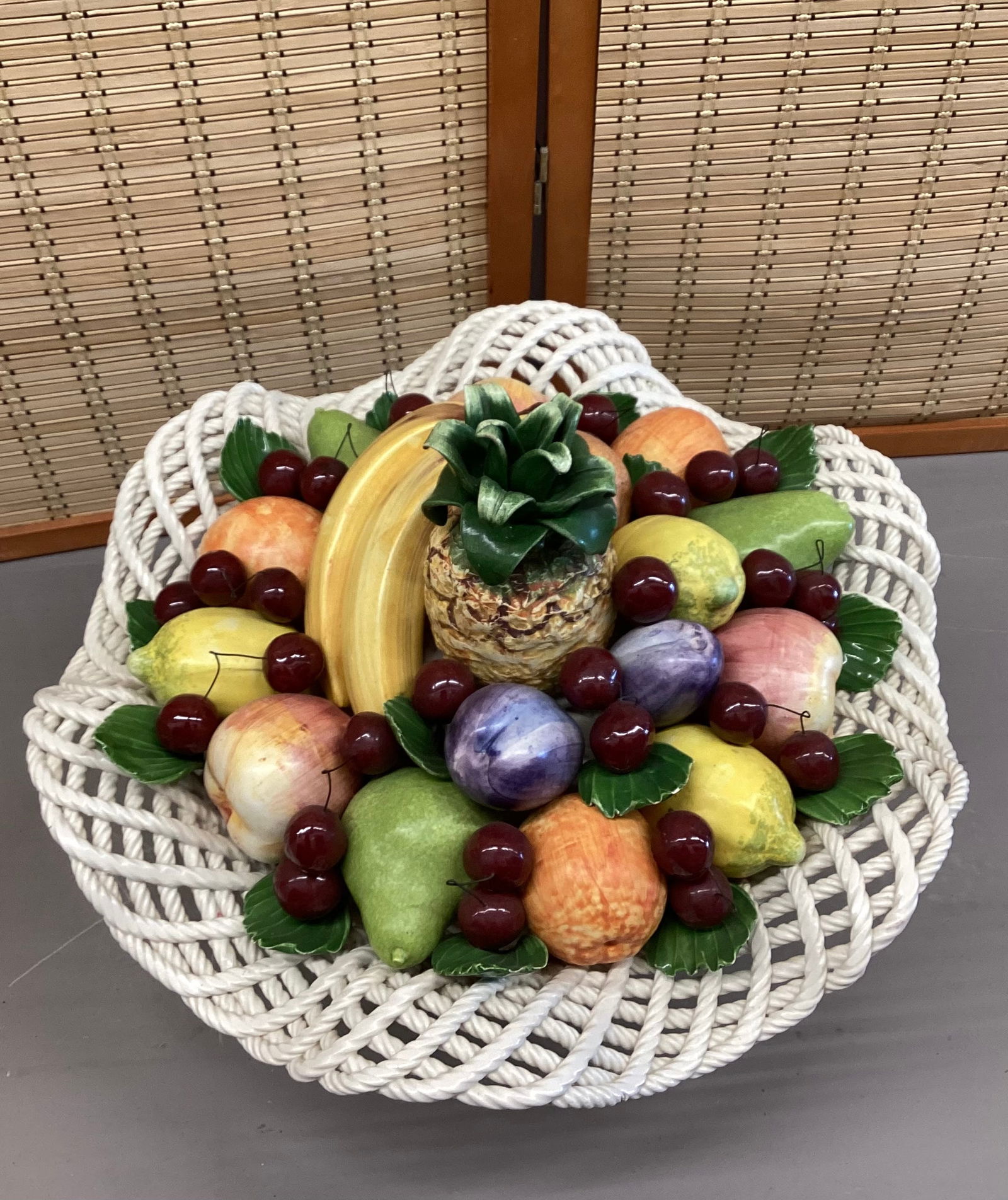Large Fruit Basket (1 of 6)