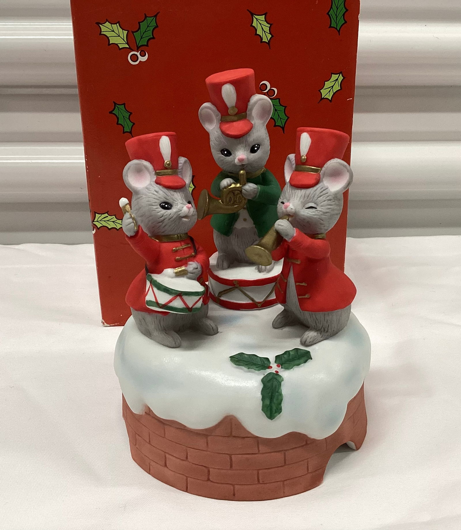 1984 Lefton Frisky Friends Musical Christmas Mice Figure With Box (1 of 6)