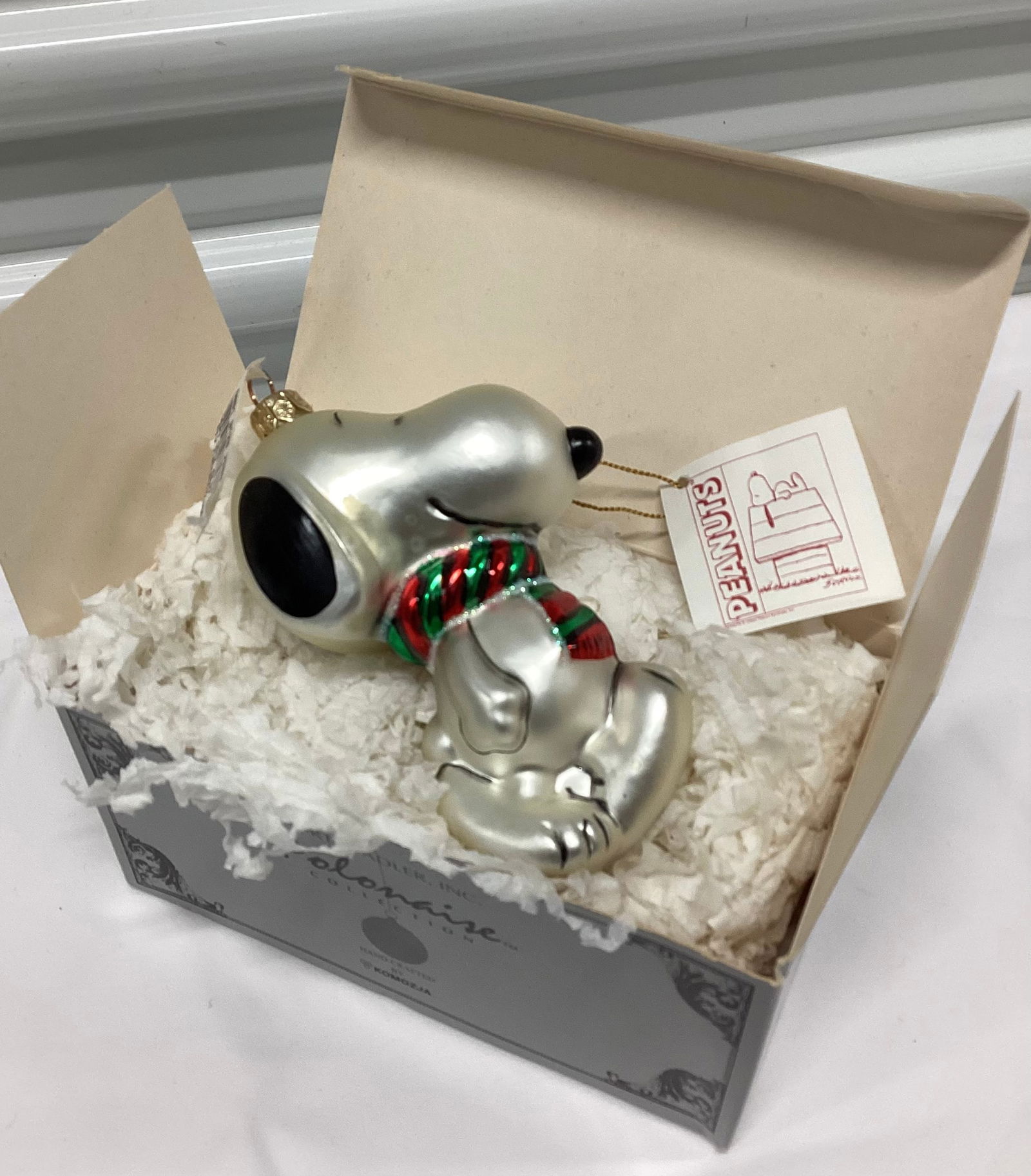 Kurt Adler Polonaise Collection Peanuts Snoopy Ornament (1 of 5)