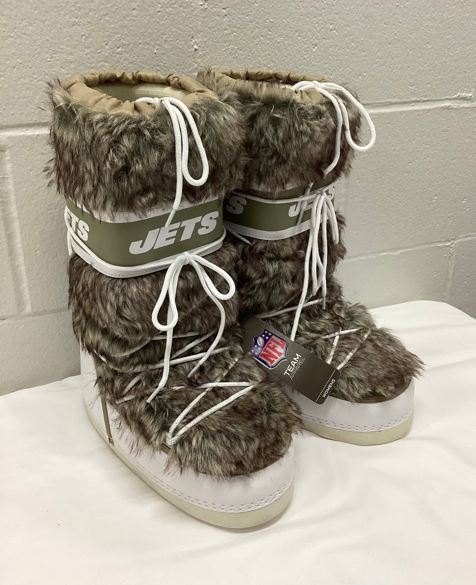 NFL Team Apparel NY Jets Womens Boots With Tag: Size 10