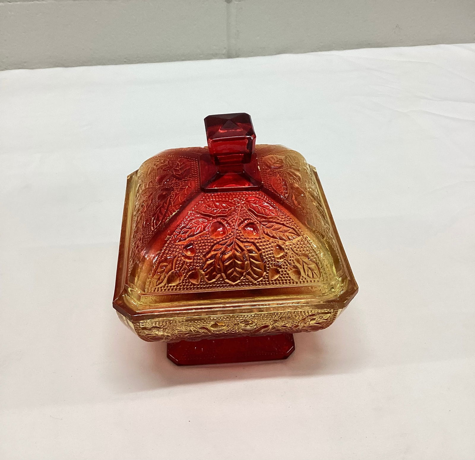 Vintage Red Amberina Lidded Pedestal Candy Trinket Dish: 6.75 inches