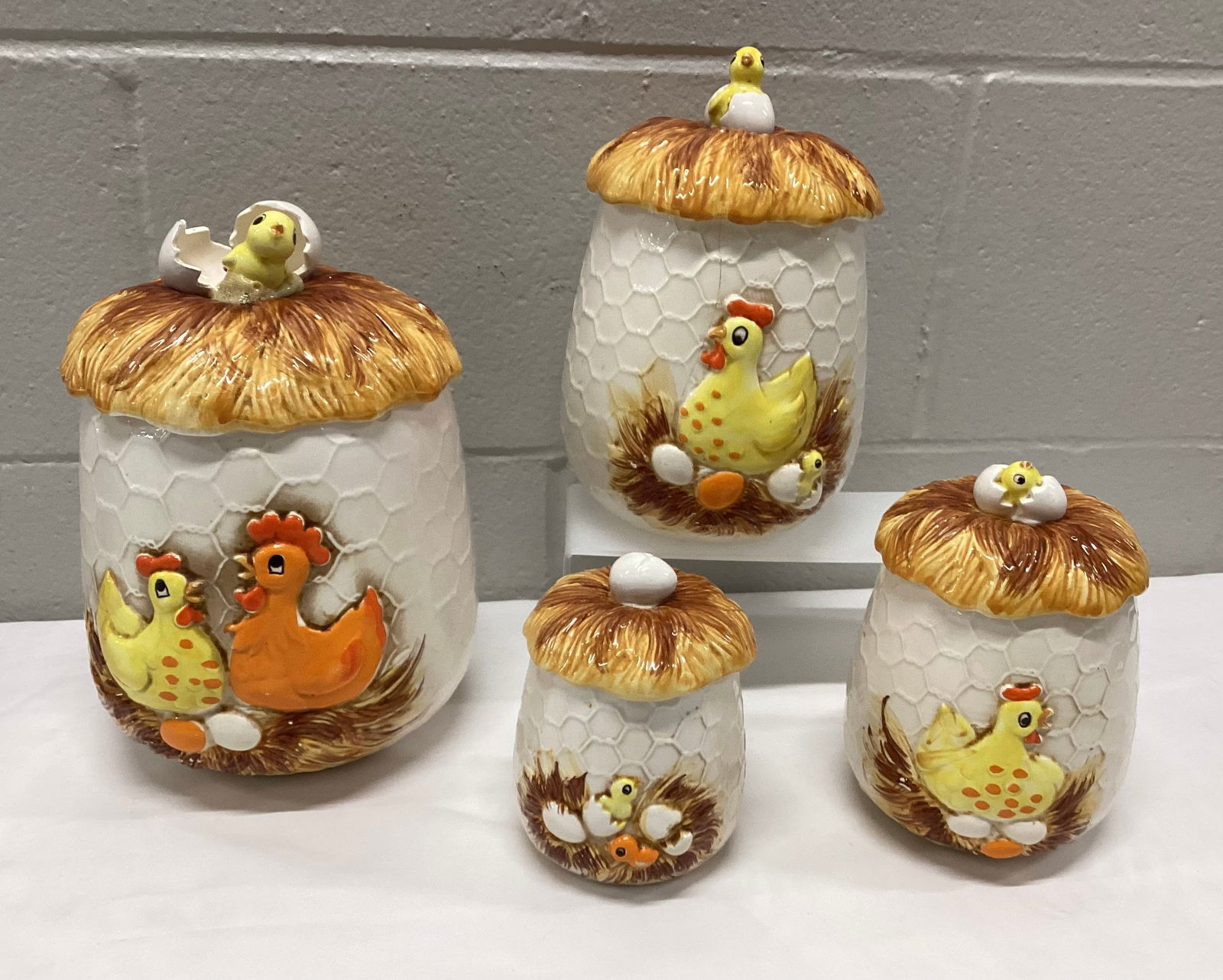 1976 Sears Roebuck Japan Chicken & The Egg Canister Set (1 of 7)