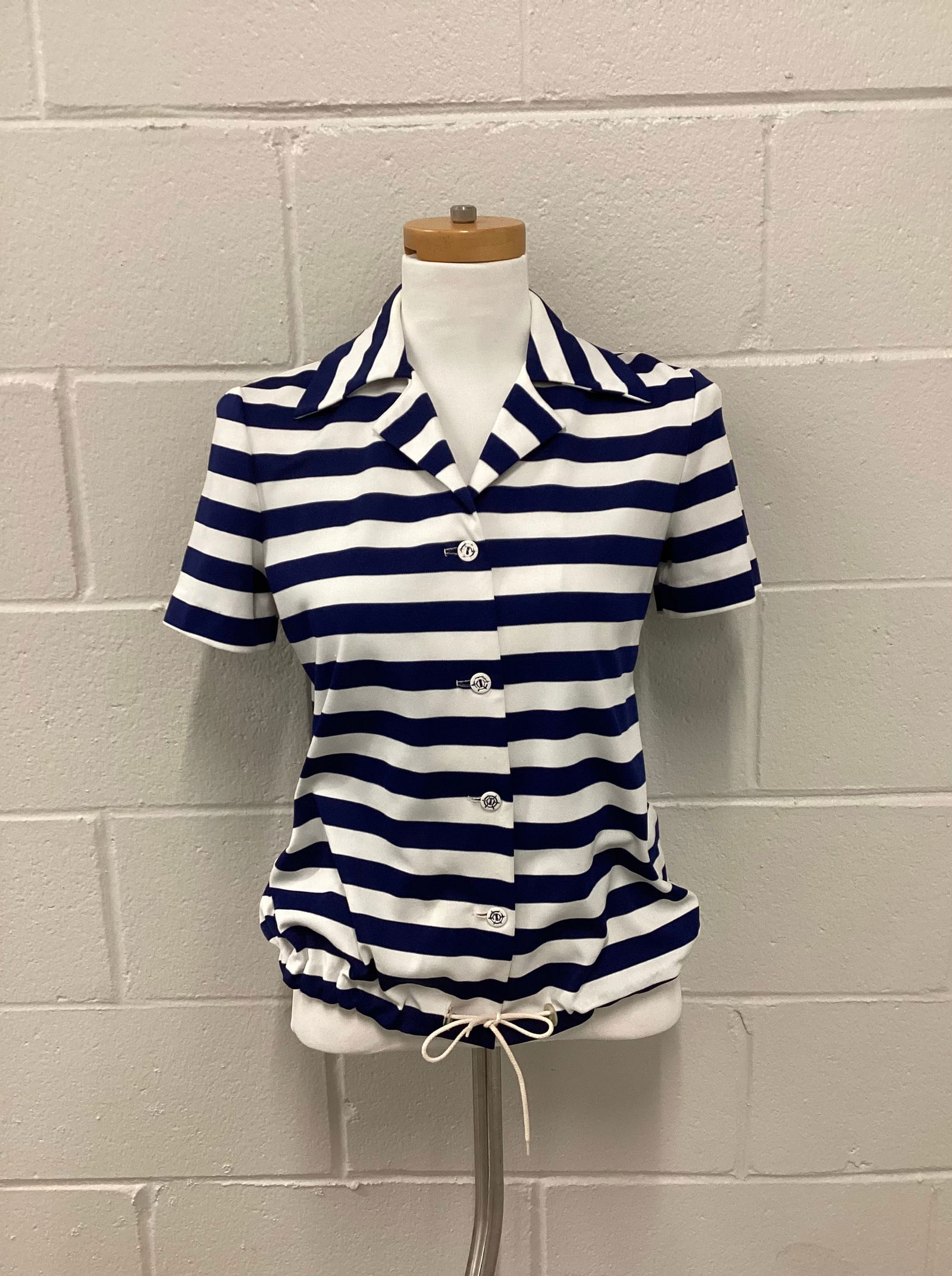 Vintage Ted Martin Nautical Top: No Size Tag AP-AP 20 inches