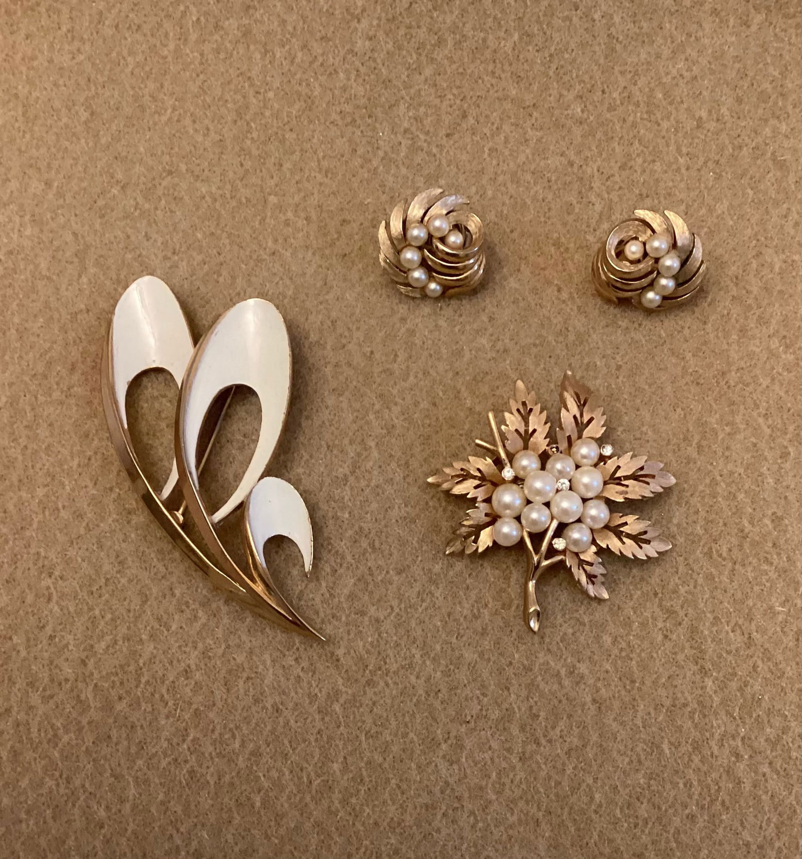 Vintage Signed Trifari Brooches & Earrings (1 of 4)