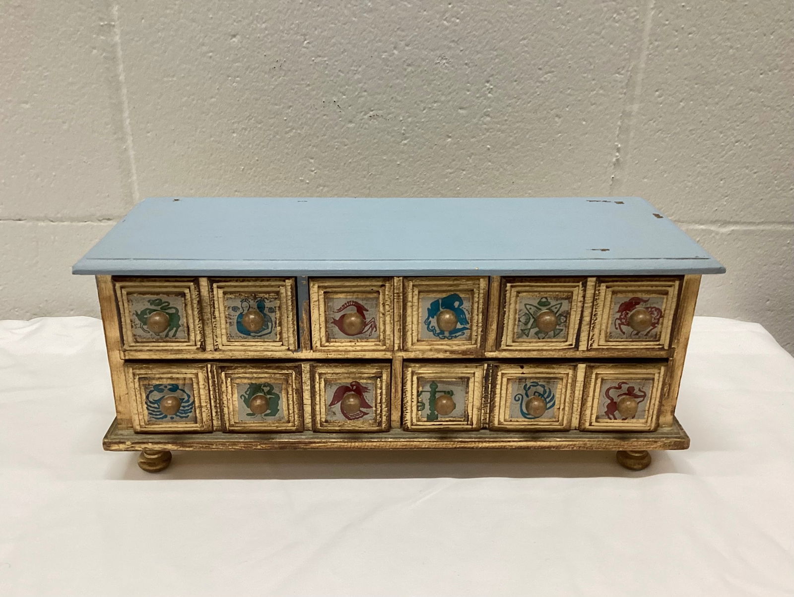 Vintage Made in Japan Zodiac Apothecary Style Musical Jewelry Cabinet (1 of 9)